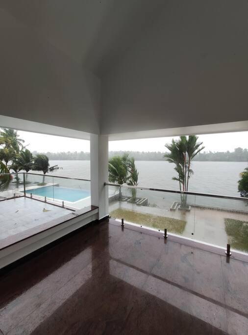 Vila Riveria Portico North Paravur Exteriér fotografie